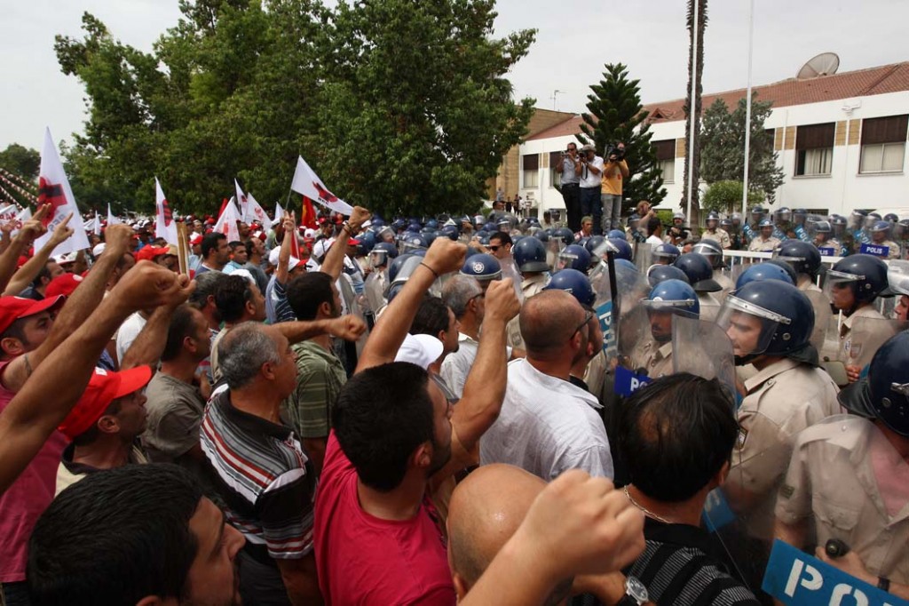 Sendikalar Çarşamba’yı eylem günü ilan etti Sendikalar Çarşamba’yı eylem günü ilan etti