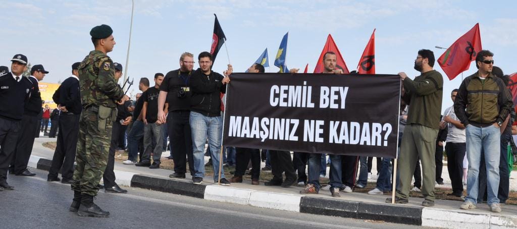 Çiçek elini yakamızdan çek! Çiçek elini yakamızdan çek!
