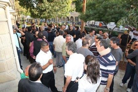 8 SENDİKACI VE EYLEMCİNİN YARGILANDIĞI DAVA 23 KASIM ÇARŞAMBA GÜNÜNE ERTELENDİ 8 SENDİKACI VE EYLEMCİNİN YARGILANDIĞI DAVA 23 KASIM ÇARŞAMBA GÜNÜNE ERTELENDİ