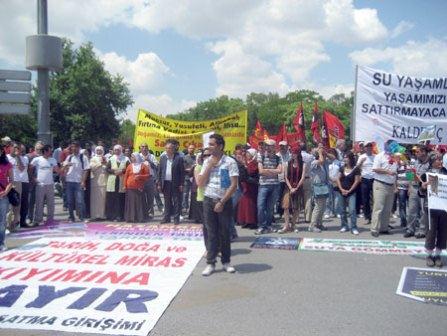 Sarı Türk Solu: Toplumsal Kökeni, Temel Özellikleri ve Siyasal İşlevi – Mehmet Uğur – Mesele Dergisi Sarı Türk Solu: Toplumsal Kökeni, Temel Özellikleri ve Siyasal İşlevi – Mehmet Uğur – Mesele Dergisi