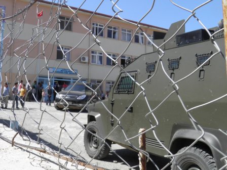 YKP’NİN DE ARALARINDA OLDUĞU ULUSLARARASI HEYETLER ÇOK SAYIDA İHLAL TESPİT ETTİ YKP’NİN DE ARALARINDA OLDUĞU ULUSLARARASI HEYETLER ÇOK SAYIDA İHLAL TESPİT ETTİ
