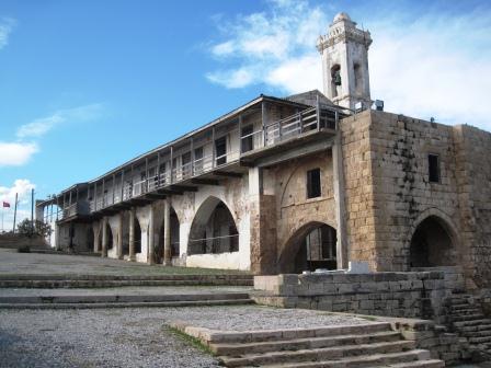 Apostolos Andreas manastırının restorasyonu için imzalar atıldı Apostolos Andreas manastırının restorasyonu için imzalar atıldı