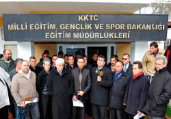 Külliye ve ilahiyat koleji yapımını protesto Külliye ve ilahiyat koleji yapımını protesto