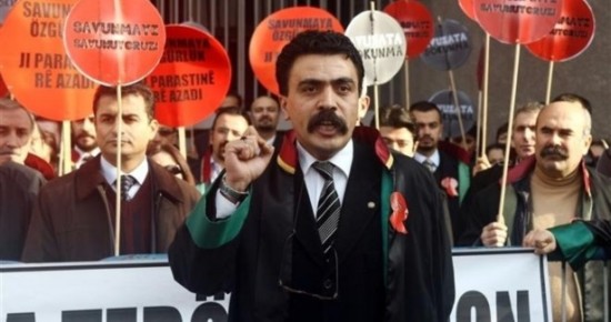Devrimcilerin avukatlığından, devrimci avukatlığa – Av.Selçuk Kozağaçlı Devrimcilerin avukatlığından, devrimci avukatlığa – Av.Selçuk Kozağaçlı