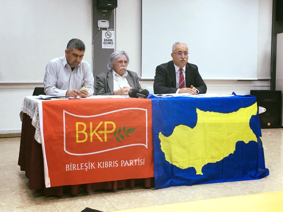 YKP ve BKP, Lefkoşa’da “su hayattır, özelleştirilemez” başlıklı ortak etkinlik düzenledi YKP ve BKP, Lefkoşa’da “su hayattır, özelleştirilemez” başlıklı ortak etkinlik düzenledi